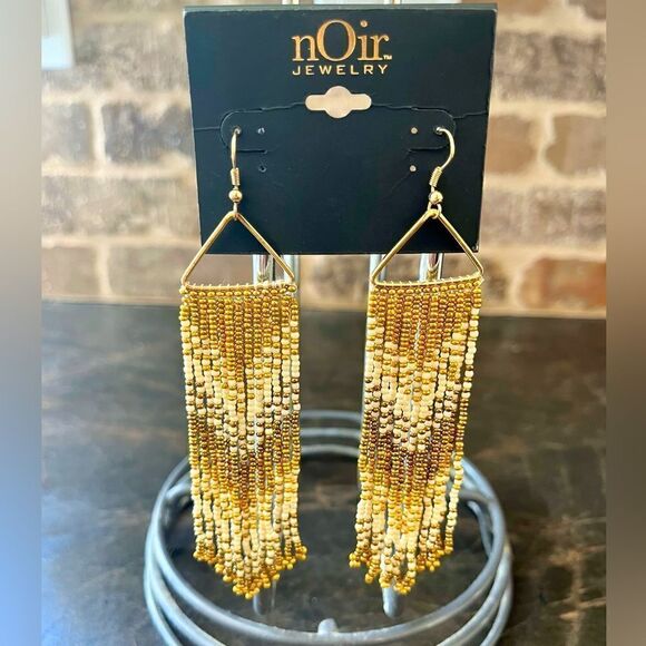 Noir Jewelry Gold & White Beaded Dangle/Fringe Earrings. NWOT - Picture 1 of 4